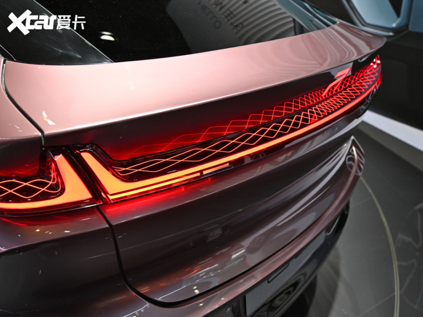 R汽車ES33量產(chǎn)版