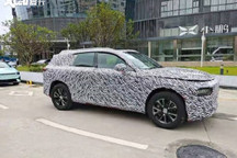 小鹏中大型SUV内饰曝光 会是蔚来对手？