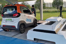 上汽通用五菱推出智能微型换电站技术