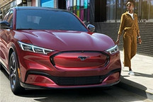 因挡风玻璃与天窗松动，福特北美欧洲再召回近4万辆Mach-E