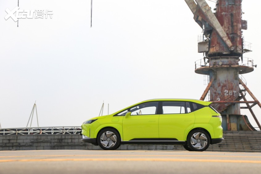 合創(chuàng)汽車2021款合創(chuàng)Z03