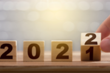 在热潮中冷静，在悲戚里高歌 | 新年献词