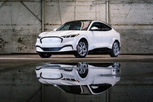 福特2021年美国电动车销量跃居第二，股价暴涨136%