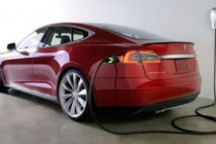 特斯拉联合创始人：电动车销量即将起飞 但受到产能掣肘