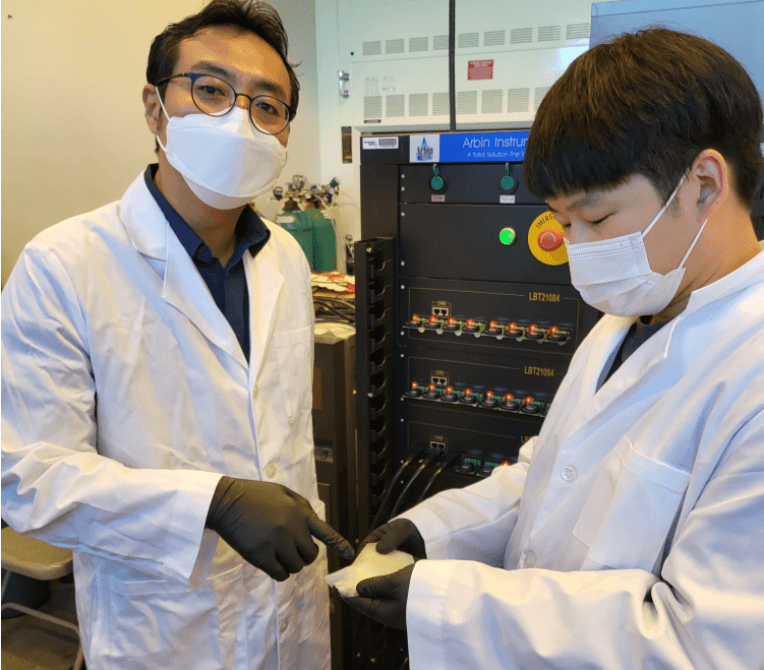 佐治亞理工學(xué)院利用橡膠材料制造固態(tài)電解質(zhì) 使電池更持久、更安全