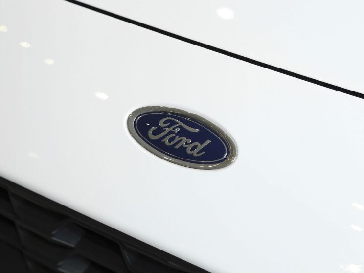 長安福特 ?？怂?2021款 三廂 EcoBoost 180 自動(dòng)ST Line