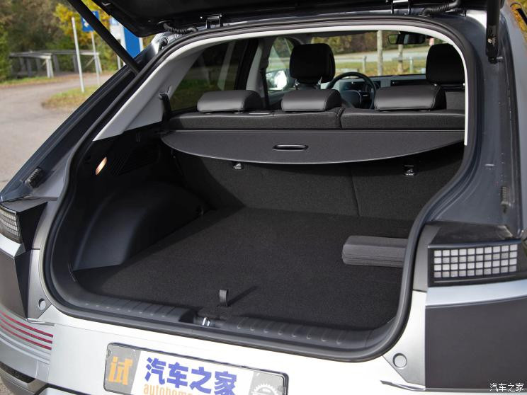 現(xiàn)代(進(jìn)口) IONIQ(艾尼氪)5 2022款 基本型