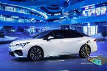 七部门联合发文：大力推广新能源汽车，逐步取消各地新能源车辆购