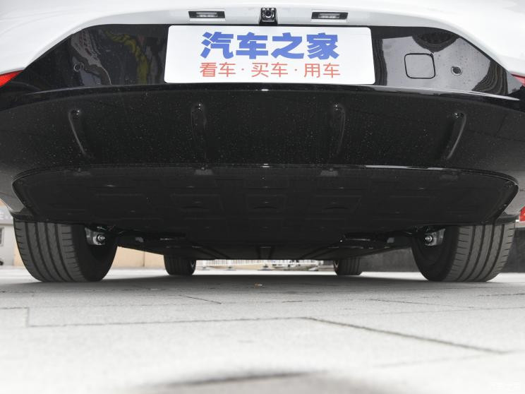 零跑汽車(chē) 零跑C01 2022款 后驅(qū)長(zhǎng)續(xù)航版