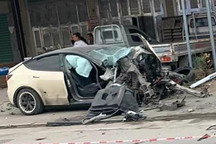 潮州一Model Y疑加速失控引发交通事故