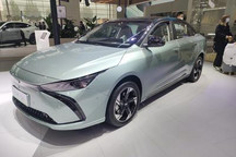 2022天津车展：几何G6亮相 14.98万起售