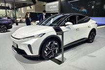 2022天津车展：飞凡R7车型正式亮相