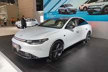 2022天津车展：零跑C01实车正式亮相