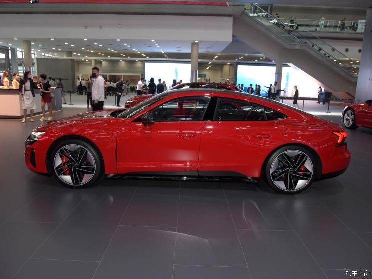 Audi Sport 奧迪RS e-tron GT 2021款 基本型