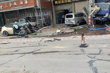 持续关注 潮州特斯拉连撞事件司机发声