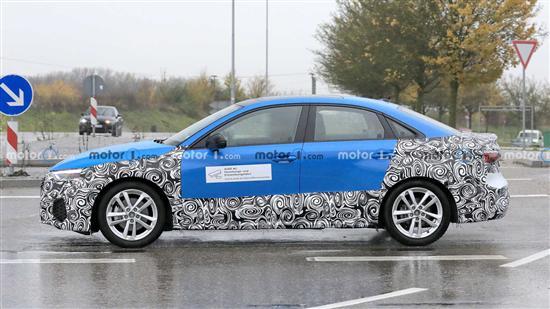 或?qū)Q裝新車標(biāo) 2024款?yuàn)W迪A3諜照曝光