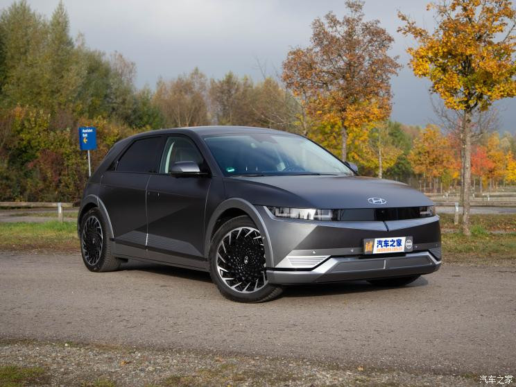 現(xiàn)代(進(jìn)口) IONIQ(艾尼氪)5 2022款 基本型