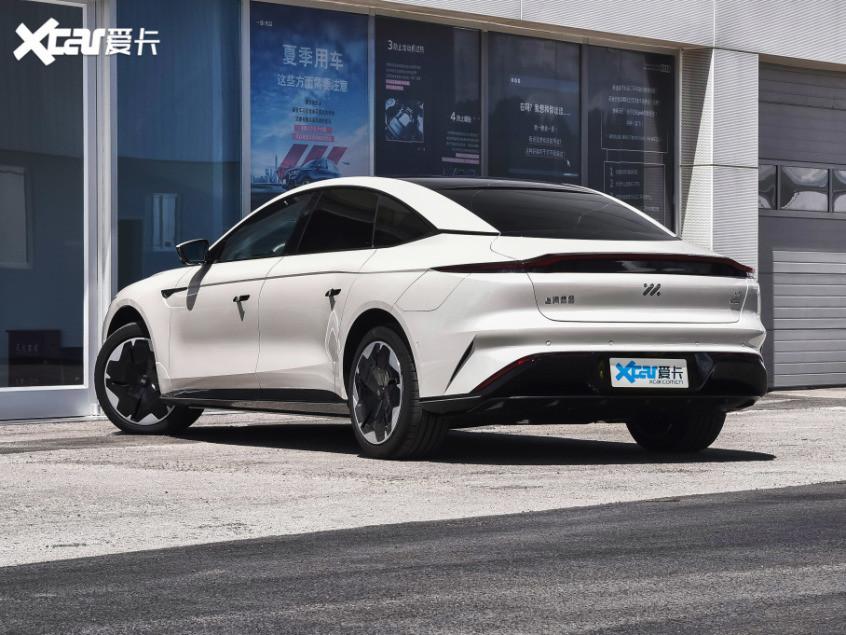 智己汽車2022款智己L7