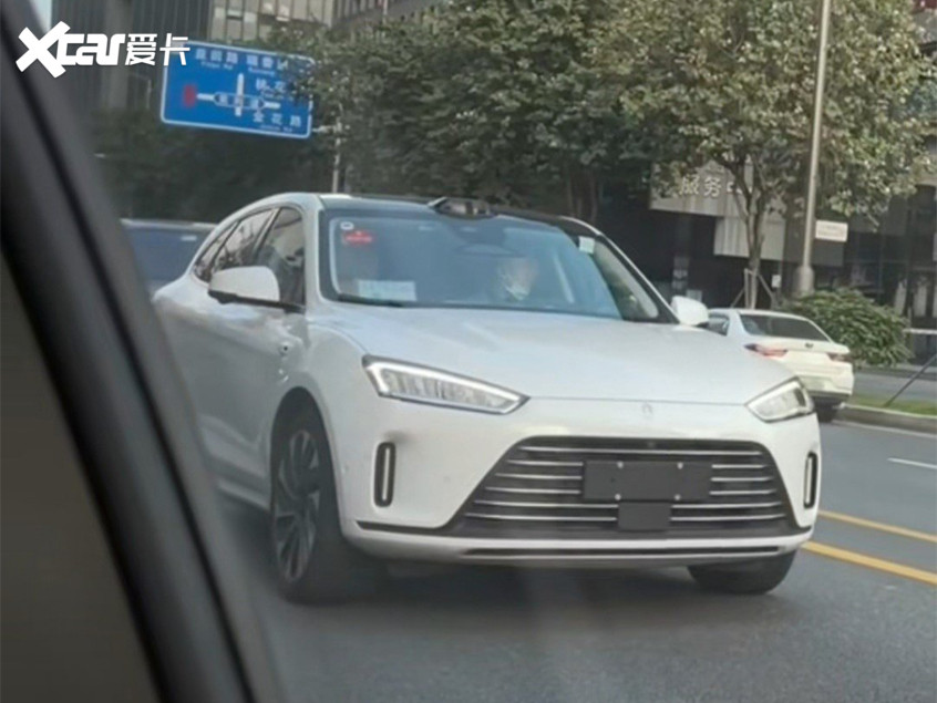 問界M5