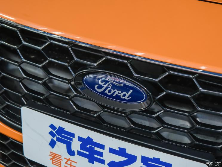 长安福特 福克斯 2022款 两厢 EcoBoost 180 自动ST Line