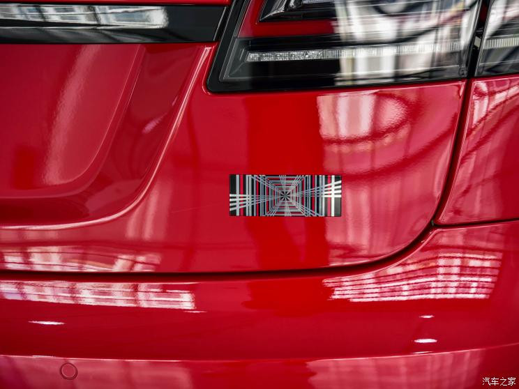 特斯拉（進(jìn)口） Model S 2021款 三電機(jī)全輪驅(qū)動(dòng) Plaid版
