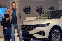 岚图FREE纯电版在挪威开启用户交付