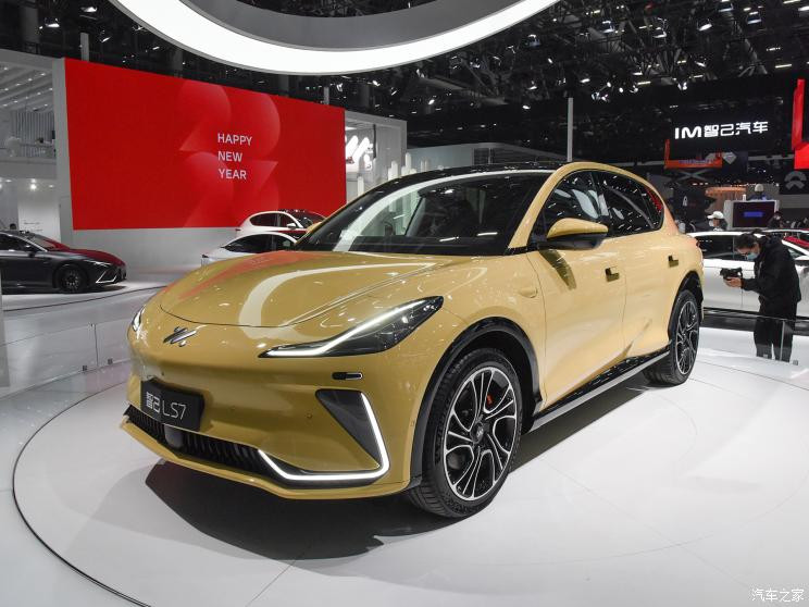 智己汽車(chē) 智己LS7 2023款 100kWh 四驅(qū)版