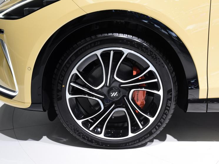 智己汽車(chē) 智己LS7 2023款 100kWh 四驅(qū)版
