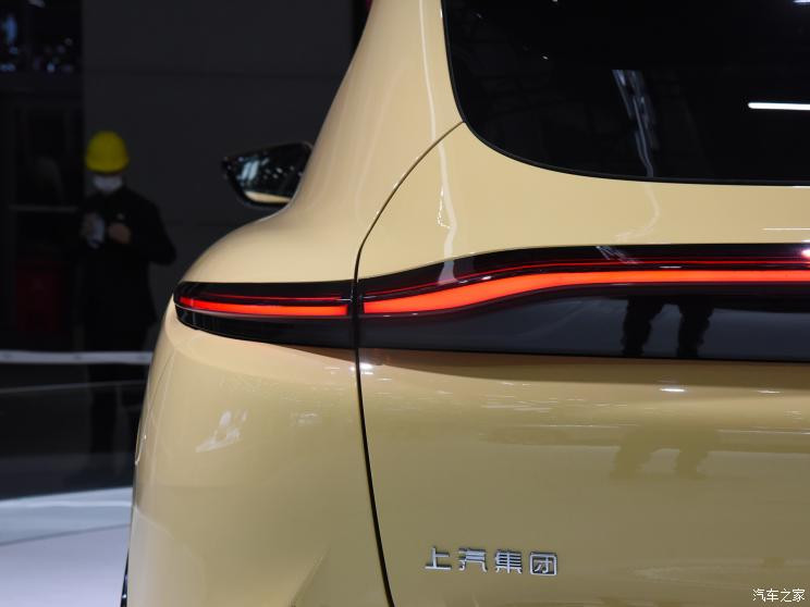 智己汽車(chē) 智己LS7 2023款 100kWh 四驅(qū)版