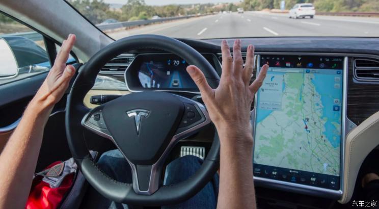 Tesla отключает функцию Rolling Stop, чтобы увеличить риск аварии