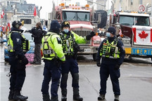 美加大桥封锁导致汽车减产以及交付延迟