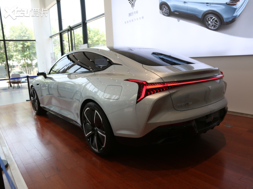 合眾汽車2021款哪吒S