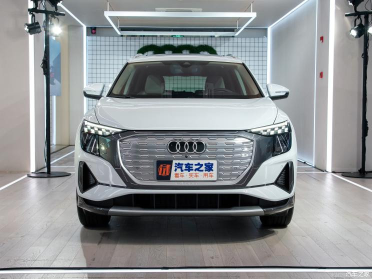 上汽奥迪 奥迪Q5 e-tron 2022款 50 e-tron quattro 荣耀型 锦衣套装