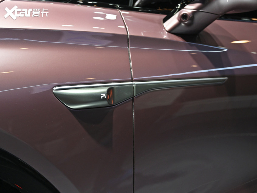 上汽集團(tuán)2021款R汽車ES33