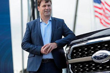 福特CEO：没打算拆分电动车/燃油车业务