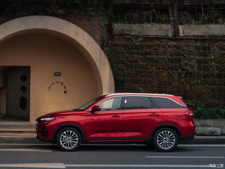 長安汽車 長安歐尚X7 PLUS 2022款 1.5T 藍(lán)鯨自動紅版