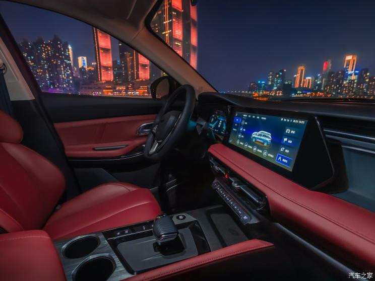 長安汽車 長安歐尚X7 PLUS 2022款 1.5T 藍(lán)鯨自動紅版