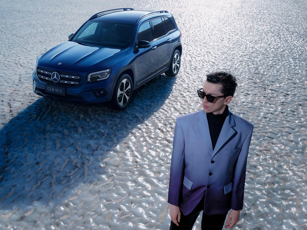 01.2022款梅賽德斯-奔馳GLB 220 4MATIC.jpg