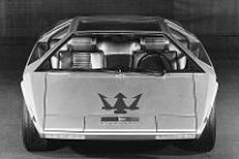 玛莎拉蒂Boomerang概念车亮相50周年，楔形车身成为经典