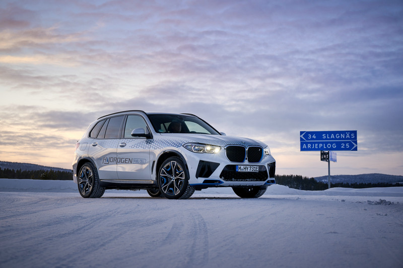 01. BMW iX5 Hydrogen氫燃料電池車在北極圈接受極寒測試.jpg