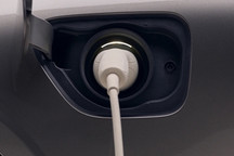 沃尔沃汽车在美国与星巴克达成合作 车主可在喝咖啡时充电