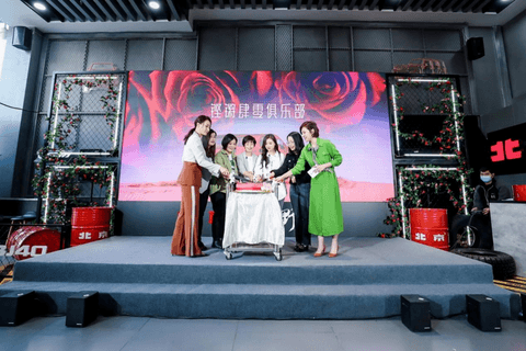 女足运动员唐佳丽、马君出任北京越野BJ40“悦野共创大使”