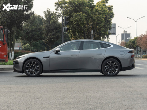 小鹏汽车2022款小鹏P7