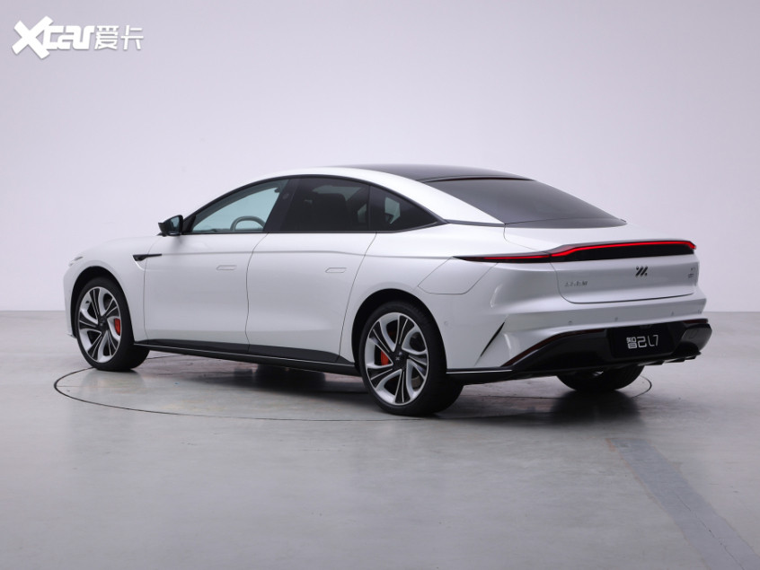 智己汽车2021款智己L7