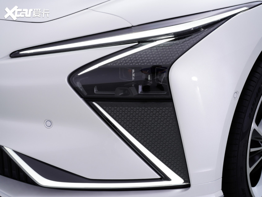 智己汽車2021款智己L7