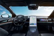 四屏组合科技感十足 哪吒S内饰官图正式发布