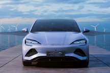 比亚迪海豹官图发布 低趴造型运动十足