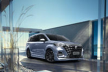 高端纯电动MPV抢滩战开启，纯电版荣威iMAX8抢占蓝海市场