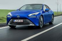 智驾开箱丨欢迎来自未来的你，简单体验丰田Mirai