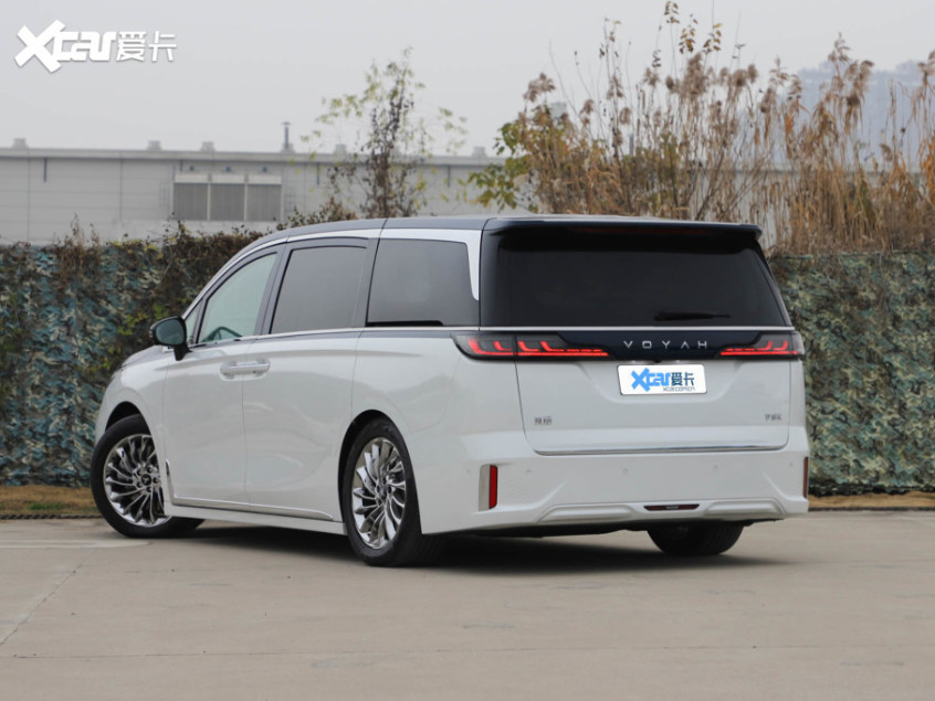 嵐圖汽車2022款夢(mèng)想家